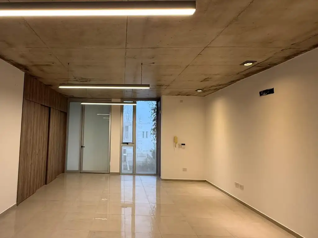 Foto de OFICINA EN ALQUILER- 63M2 - PASEO DON CARLOS -31 ESQUINA 506 -GONNET LA, imagen 1