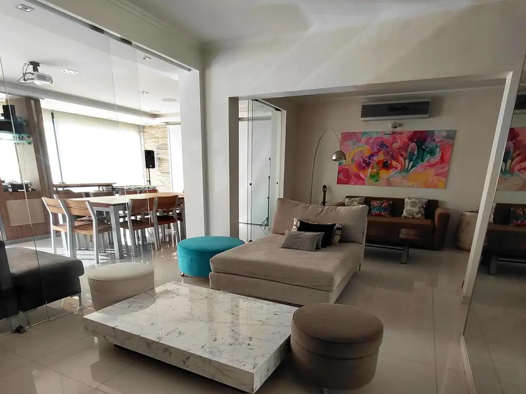 Foto de CASA 7 AMB + HAB. DE SERVICIO - DOBLE LOTE - PISCINA, imagen 5