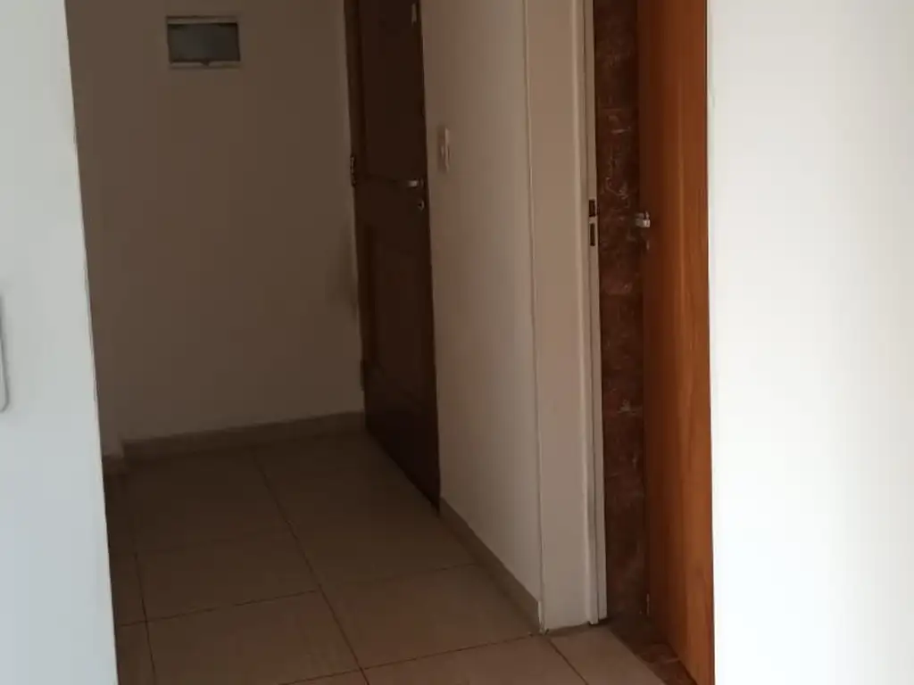 Foto de EXCELENTE OPORTUNIDAD VENTA 2 Ambientes!, Frente, Esquina, con dos, imagen 3