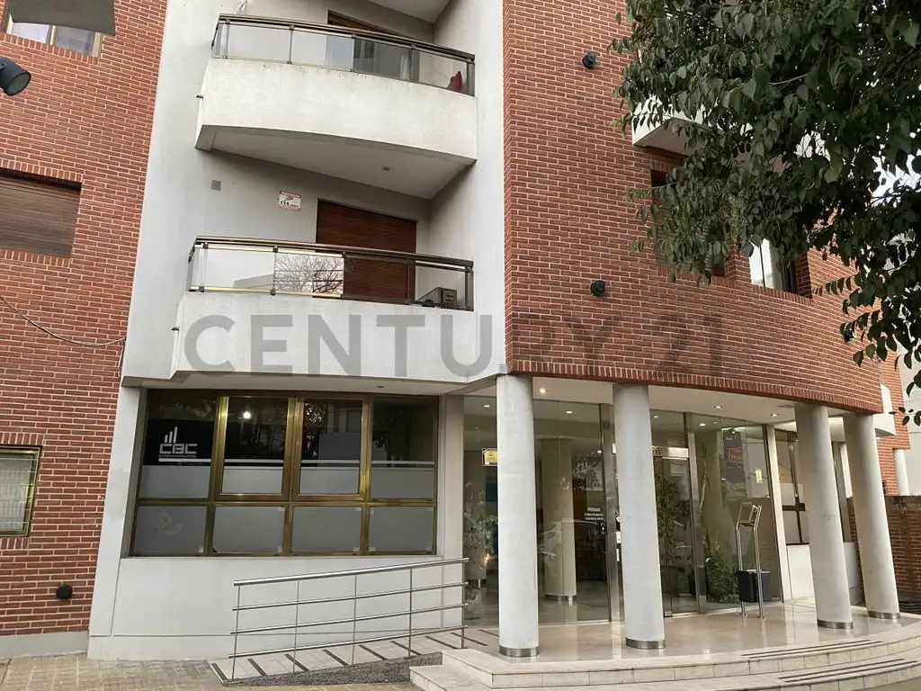 Foto de 4 Y 46 - OFICINA CON BAÑO COMPLETO, imagen 1
