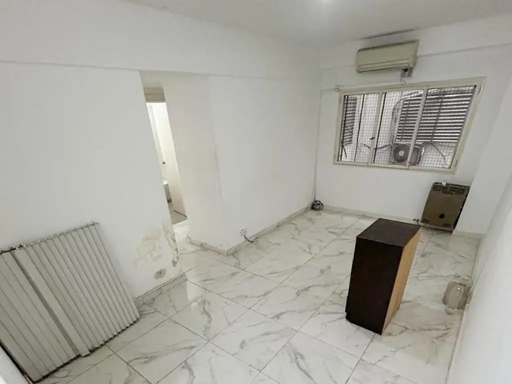Foto de Departamento de 3 ambientes lateral., imagen 1