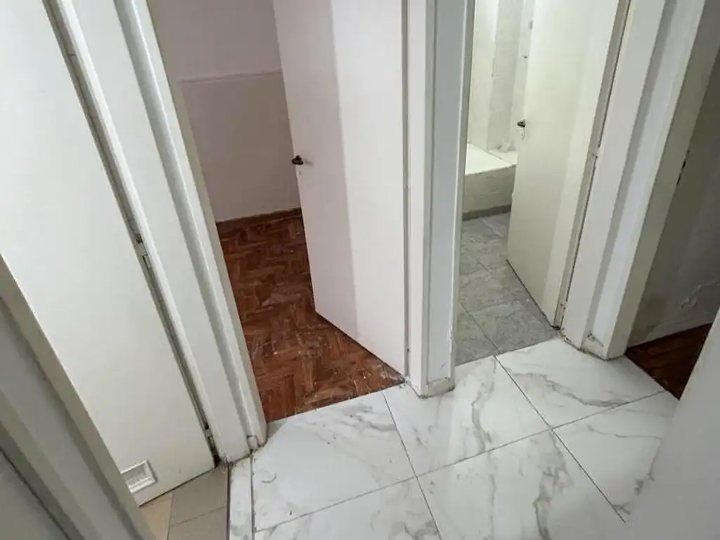 Foto de Departamento de 3 ambientes lateral., imagen 4