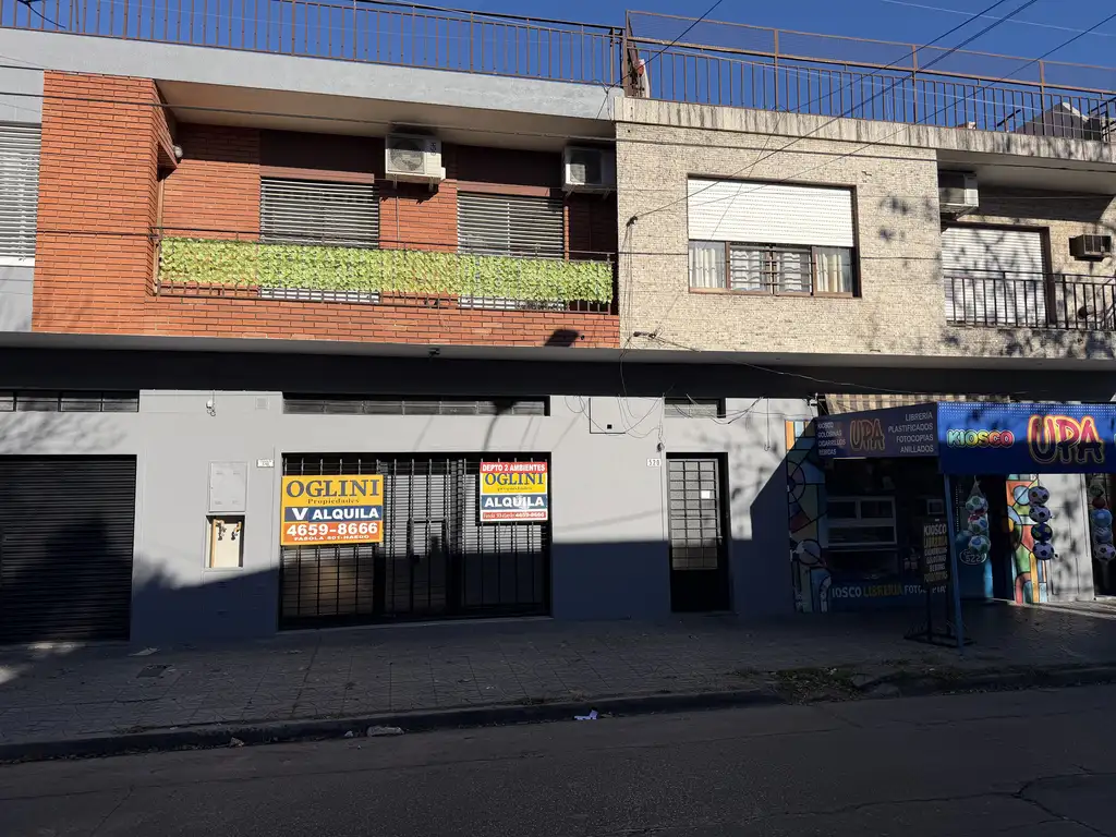 Foto de DEPARTAMENTO 1 AMBIENTE DIVIDIDO EN PLANTA BAJA CON PATIO, imagen 2
