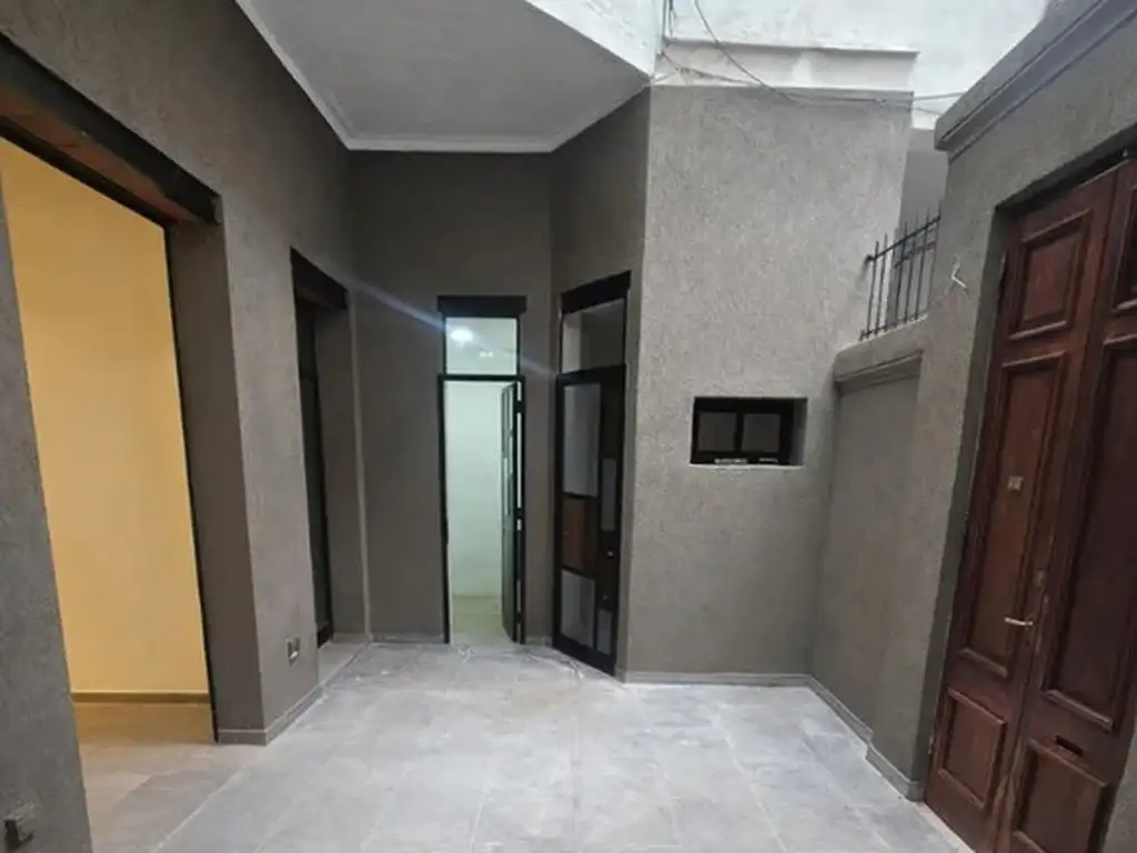 Foto de PH 4 Ambientes en Recoleta | Totalmente Reciclado | Patio Propio, imagen 4