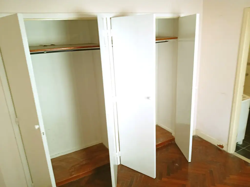 Foto de DEPARTAMENTO 2 AMBIENTES. PASAJE PEDRO DE MENDOZA 489, PISO 2º POR, imagen 2