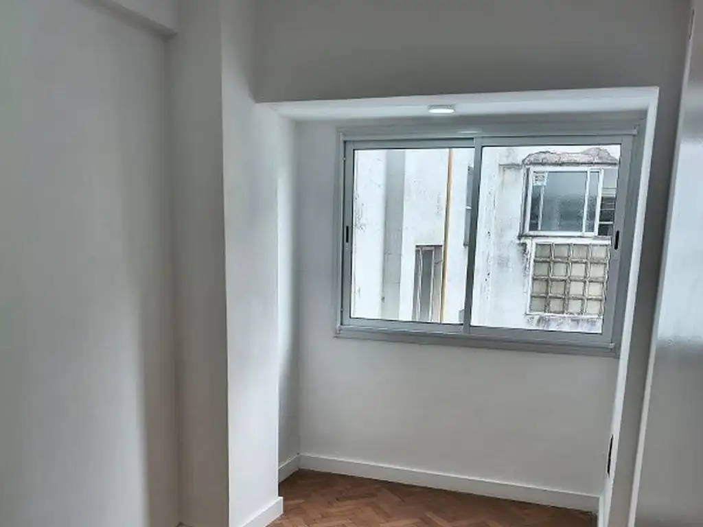 Foto de La Mejor ubicacion 4 Amb 2 Bños Balcon 71M2 Luz Aire Vista, imagen 2