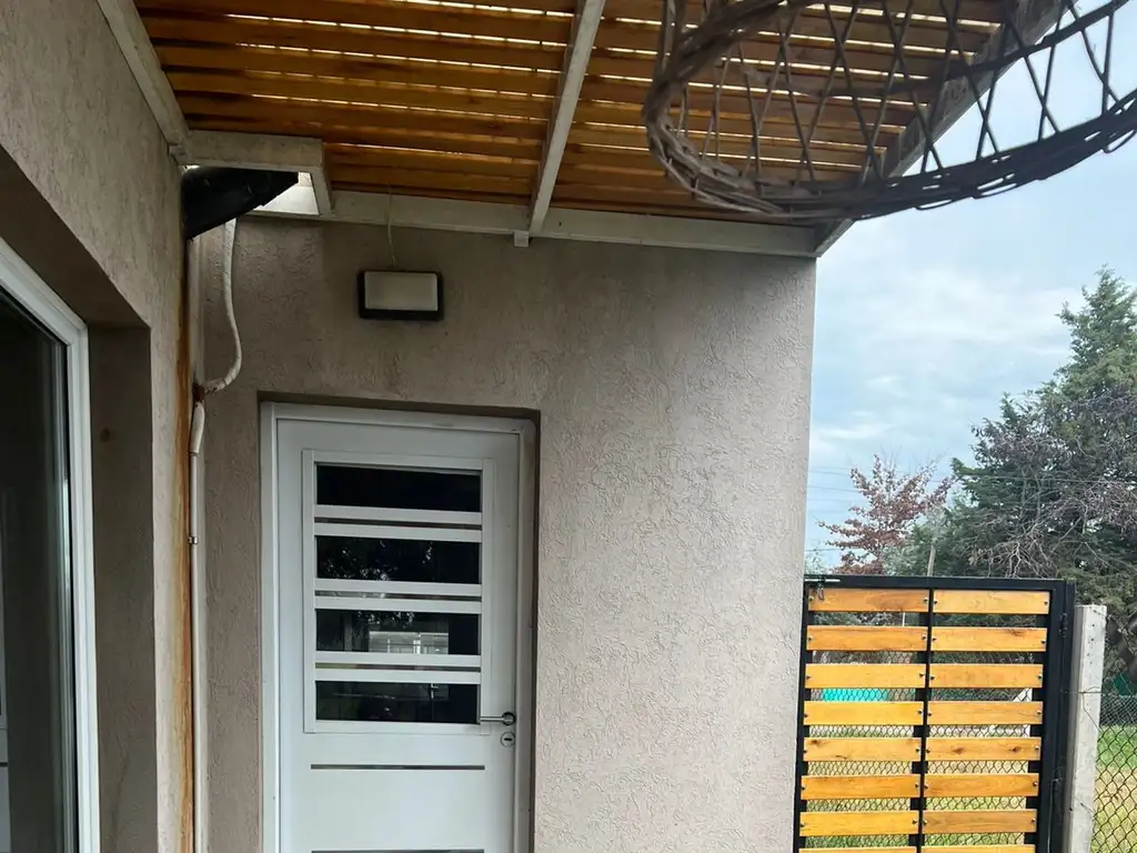 Foto de CASA CON PILETA Y GARAGE EN VENTA Y ALQUILER, GENERAL LAS HERAS, imagen 5