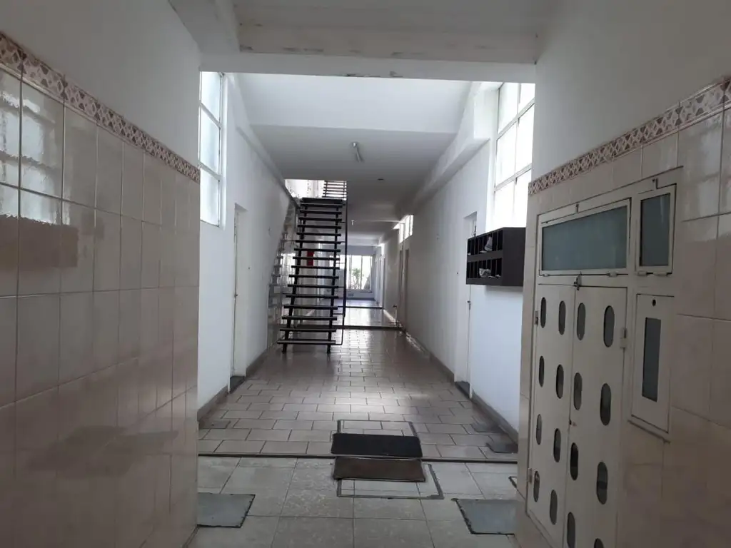 Foto de MORENO CENTRO DEPARTAMENTO 3 AMBIENTES EN ALQUILER. USO PROF, imagen 3