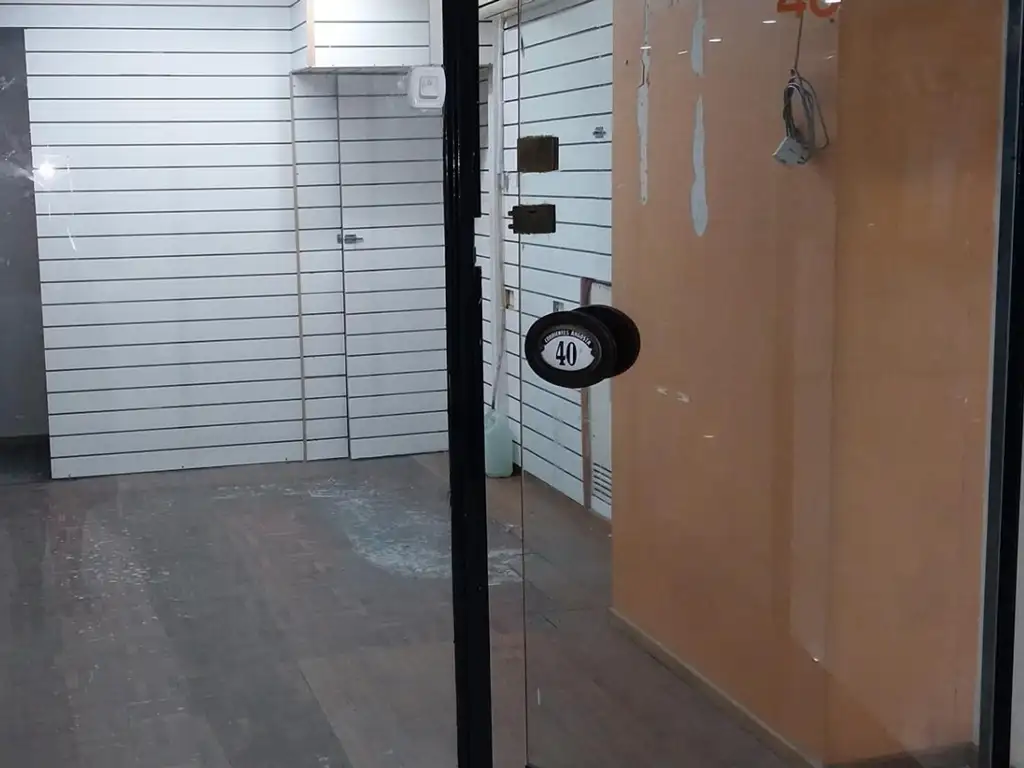 Foto de LOCAL EN GALERIA CORRIENTES ANGOSTA, imagen 1