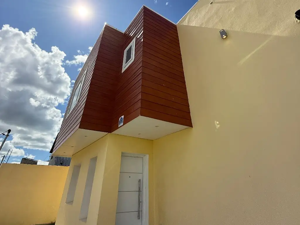 Foto de CASAS - DUPLEX - C.G.T., RÍO GRANDE, imagen 2