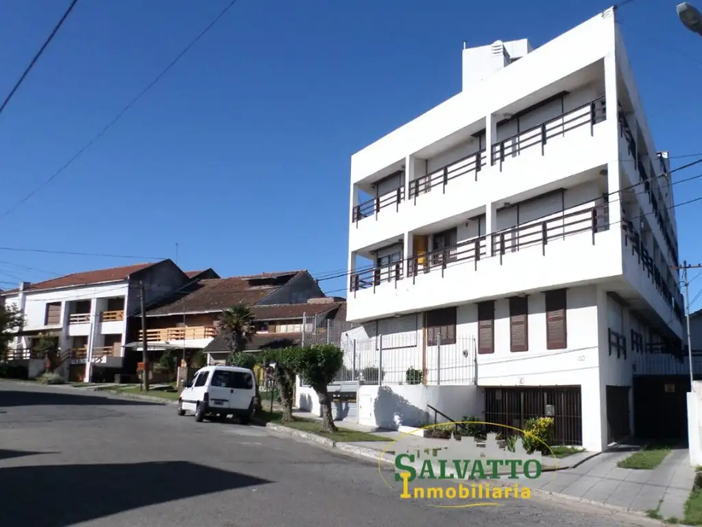 Foto de Departamento 2 ambientes con cochera en Punta Mogotes, imagen 1