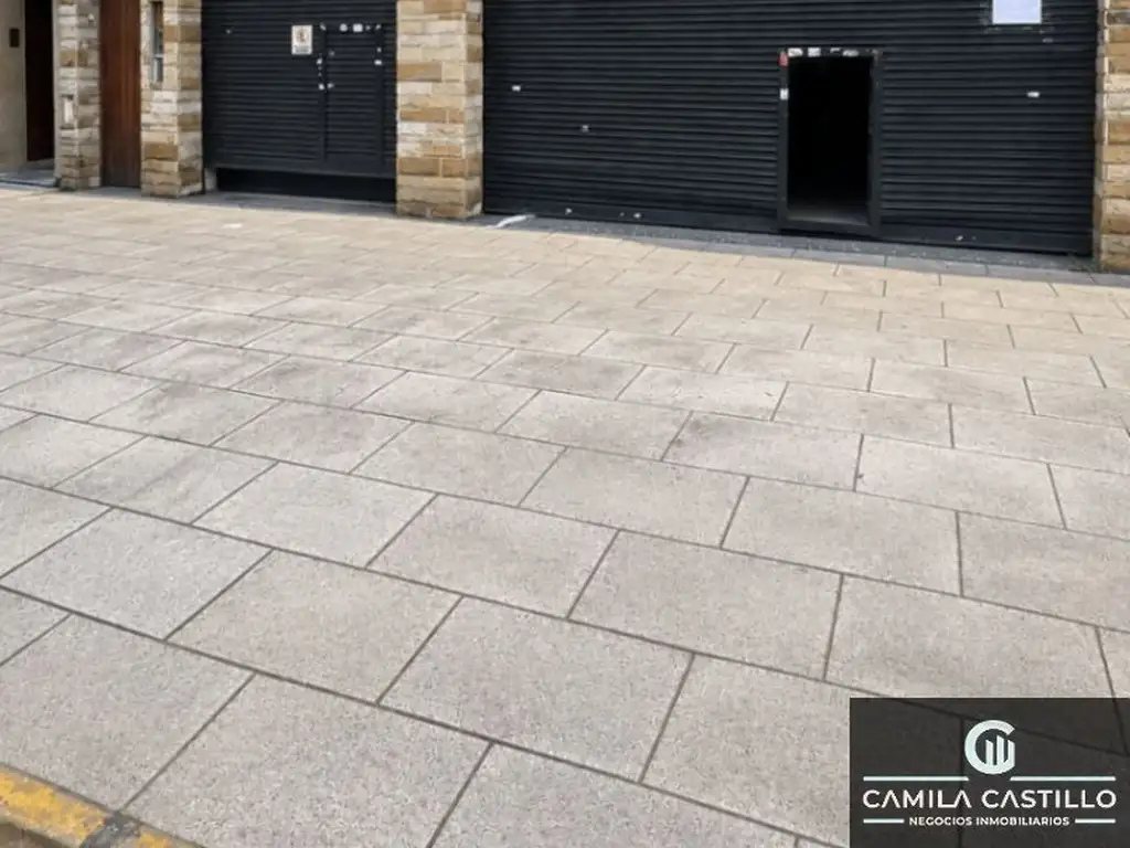 Foto de LOCAL COMERCIAL 150M2 AV MOSCONI - DISPONIBLE EN JULIO, imagen 1