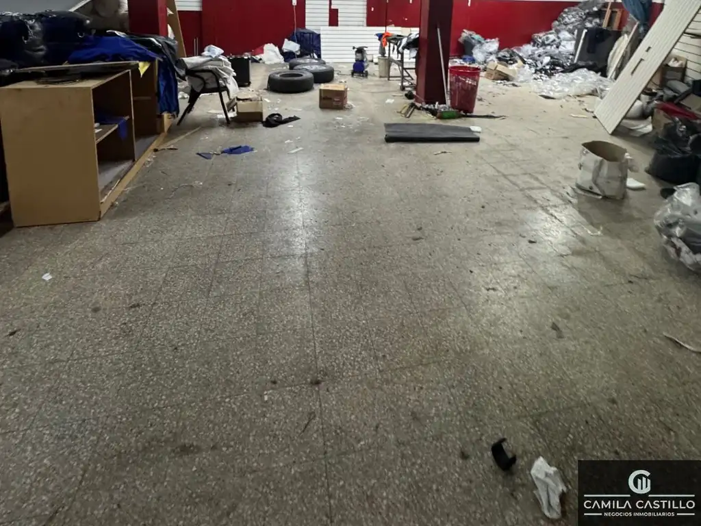 Foto de LOCAL COMERCIAL 150M2 AV MOSCONI - DISPONIBLE EN JULIO, imagen 3