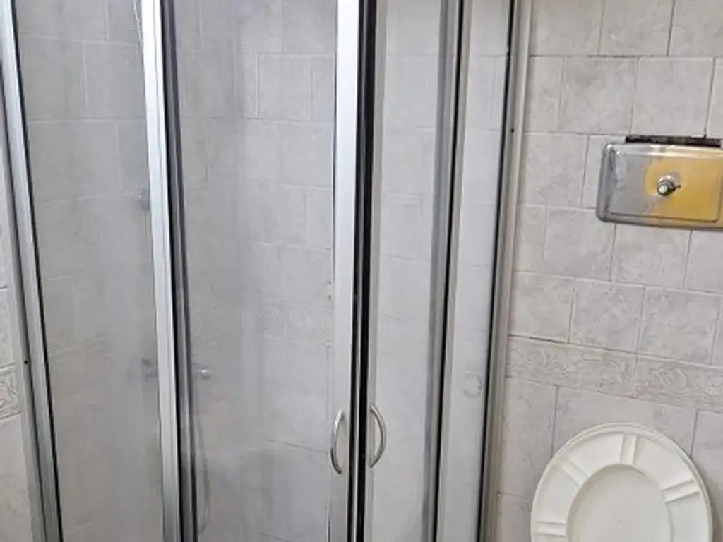 Foto de Oportunidad!!! Monoambiente bien ubicado, baño nvo, parquet,, imagen 4