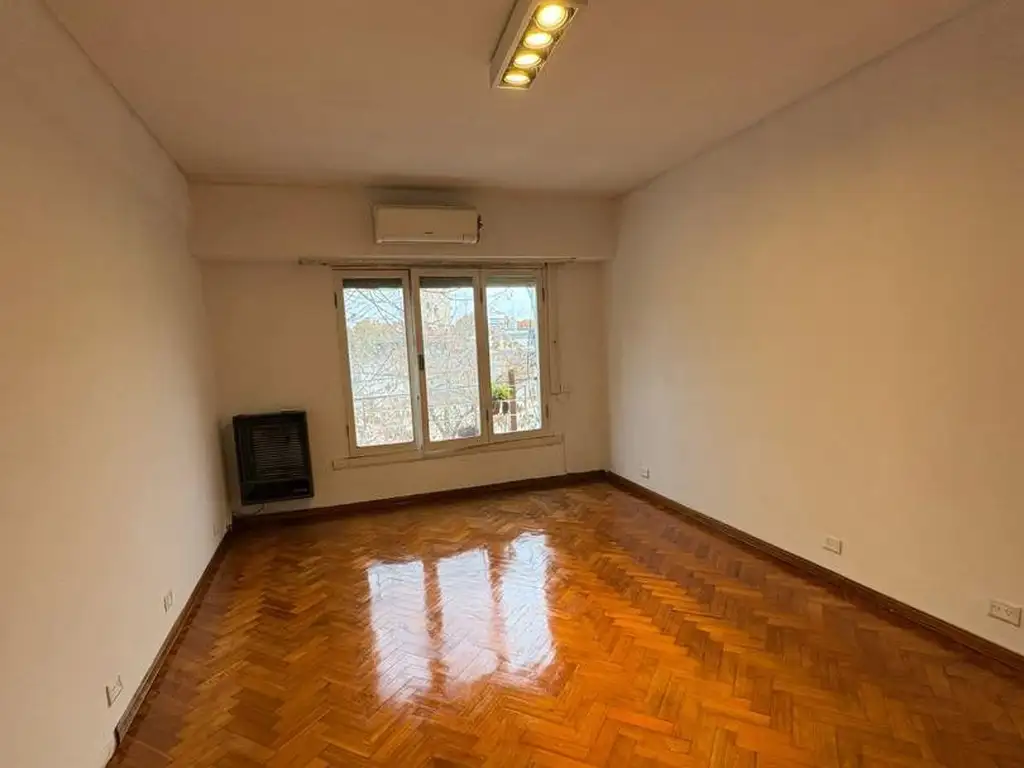 Foto de DEPARTAMENTO 3 AMBIENTES EN ALQUILER - 2DO PISO POR ESCALERA, imagen 2