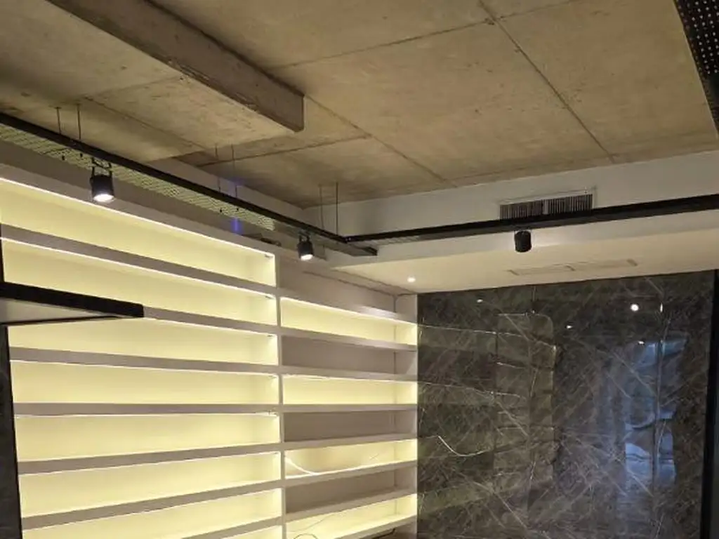 Foto de OFICINA DE 60 M2 EN ALQUILER AMANECERES OFFICE SUPER MODERNA, imagen 2