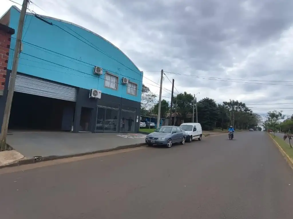 Foto de Impecable Depósito en alquiler sobre Avenida Andresito, imagen 3