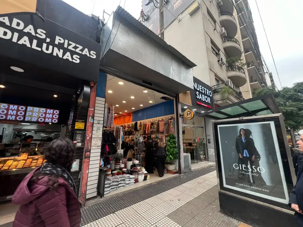 Foto de Local en Alquiler Santa fe 2553, imagen 1