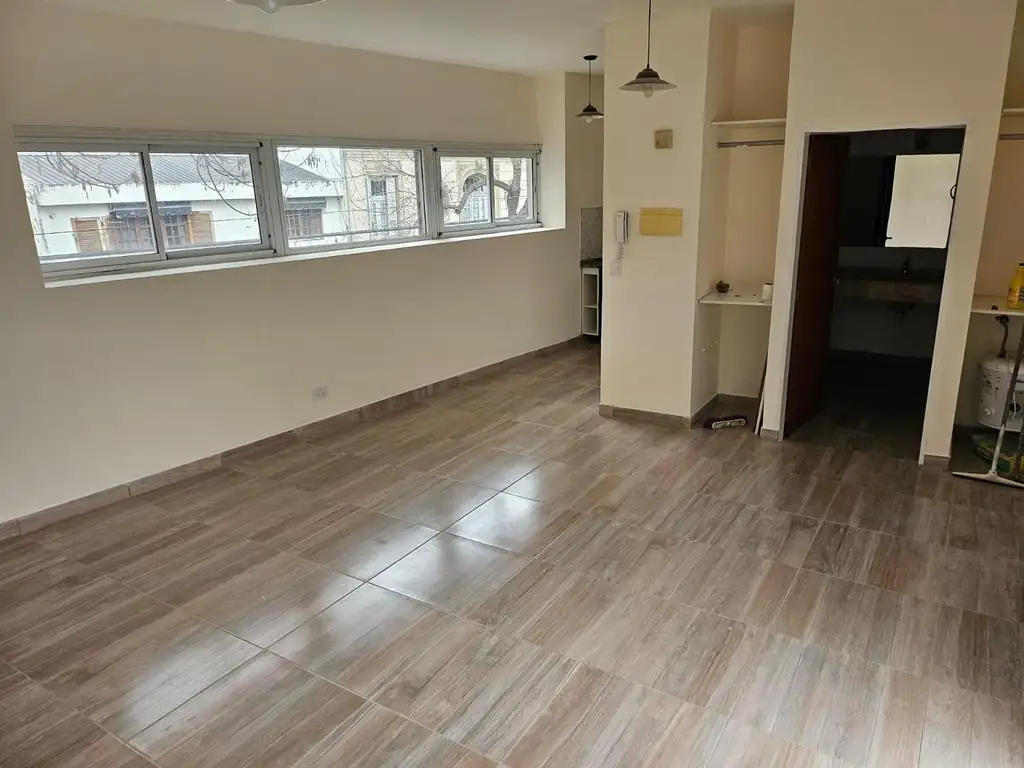 Foto de Muy buen departamento monoambiente, con terraza y parrilla., imagen 5