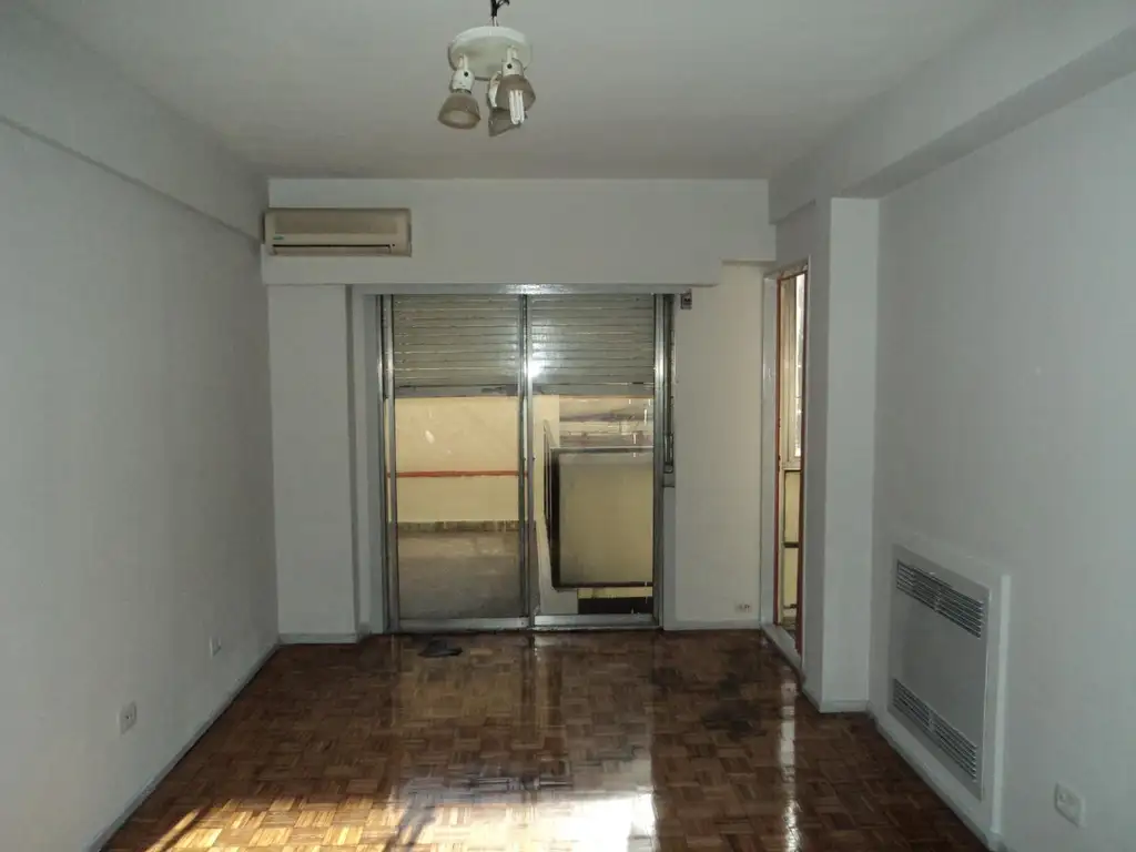 Foto de ALQUILER CENTRO/MICROCENTRO 2 Amb Cfte A/prof C/PATIO, imagen 4
