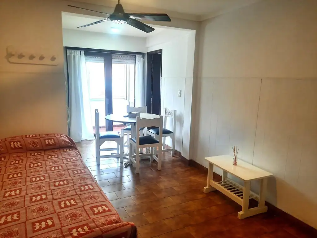 Foto de alquiler departamento 2 ambientes Centro, Villa Gesell, imagen 2