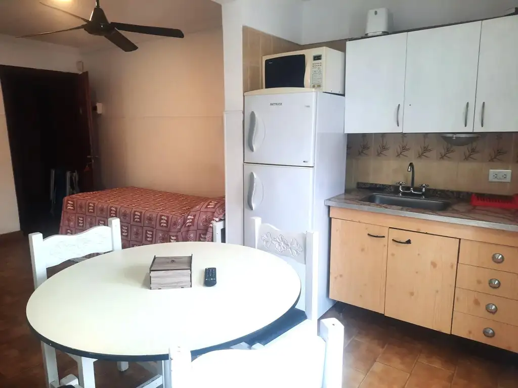 Foto de alquiler departamento 2 ambientes Centro, Villa Gesell, imagen 1