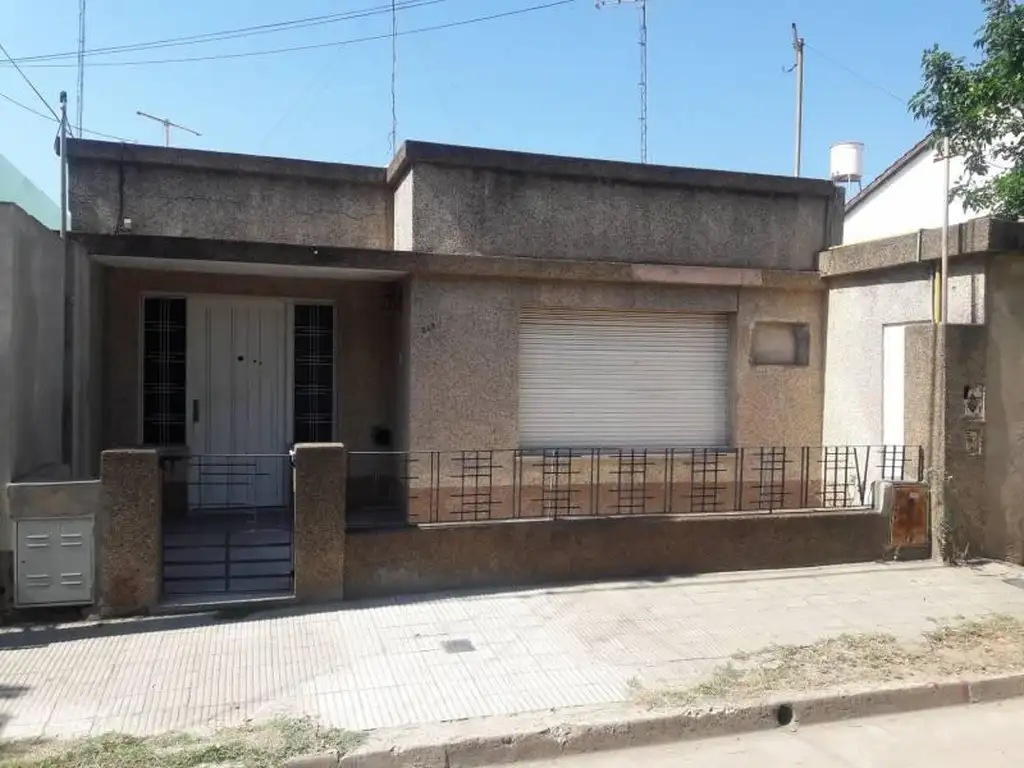 Foto de Alquiler | Casa 2 | Dormitorios | Capitán Bermúdez | Barrio Centro, imagen 1