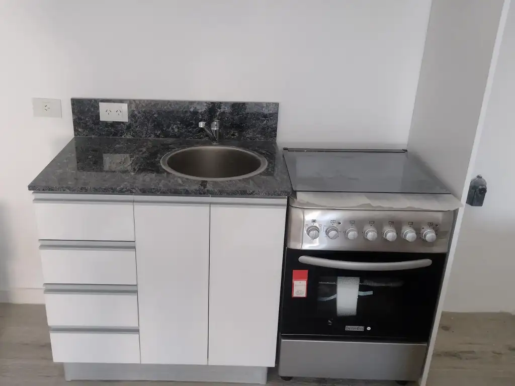 Foto de A ESTRENAR Monoambiente al frente CON BALCON, imagen 3