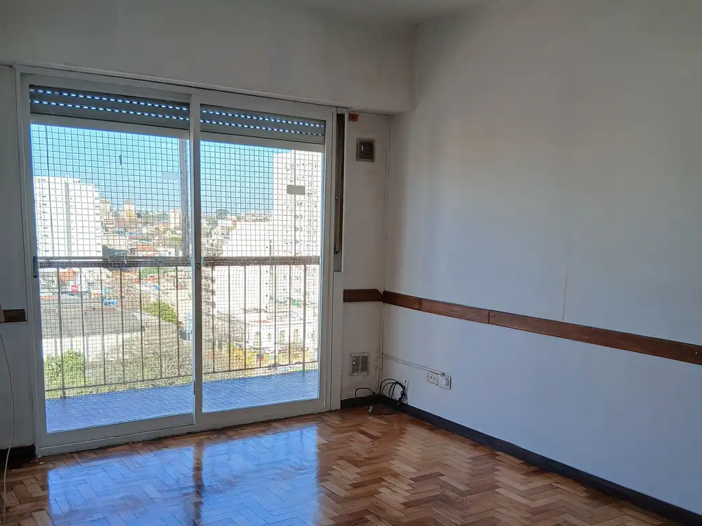 Foto de DEPARTAMENTO DE 3 AMBIENTES AMPLIOS CON BALCON, imagen 1