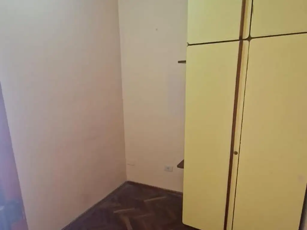 Foto de ALQUILO AMPLIO DEPARTAMENTO C/ COCHERA EN PLENO CENTRO, imagen 5