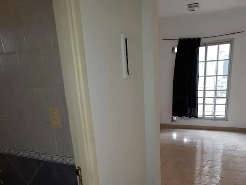 Foto de REGIO DEPARTAMENTO DE 1 AMB. EN EXCELENTE ZONA - OPORT., imagen 1