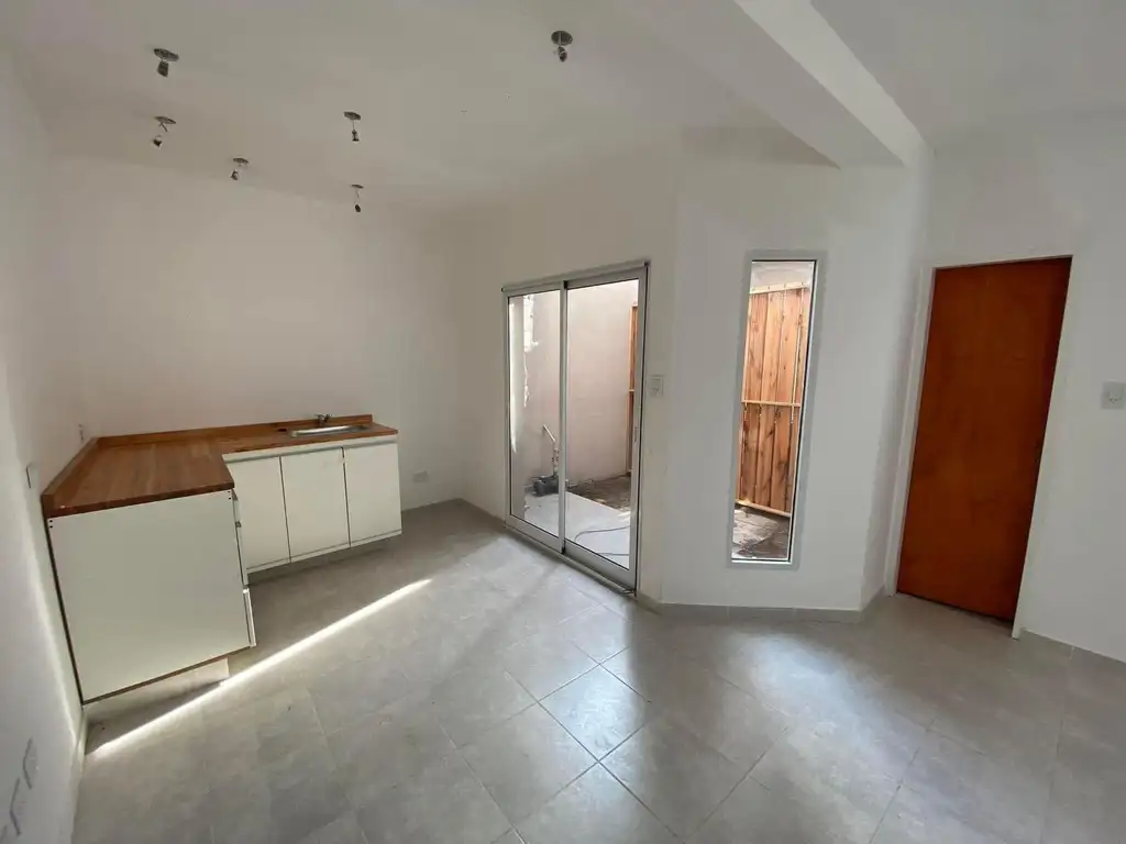 Foto de Alquiler | Casa | 2 Dormitorios | Capitán Bermúdez | Barrio Terranova, imagen 2