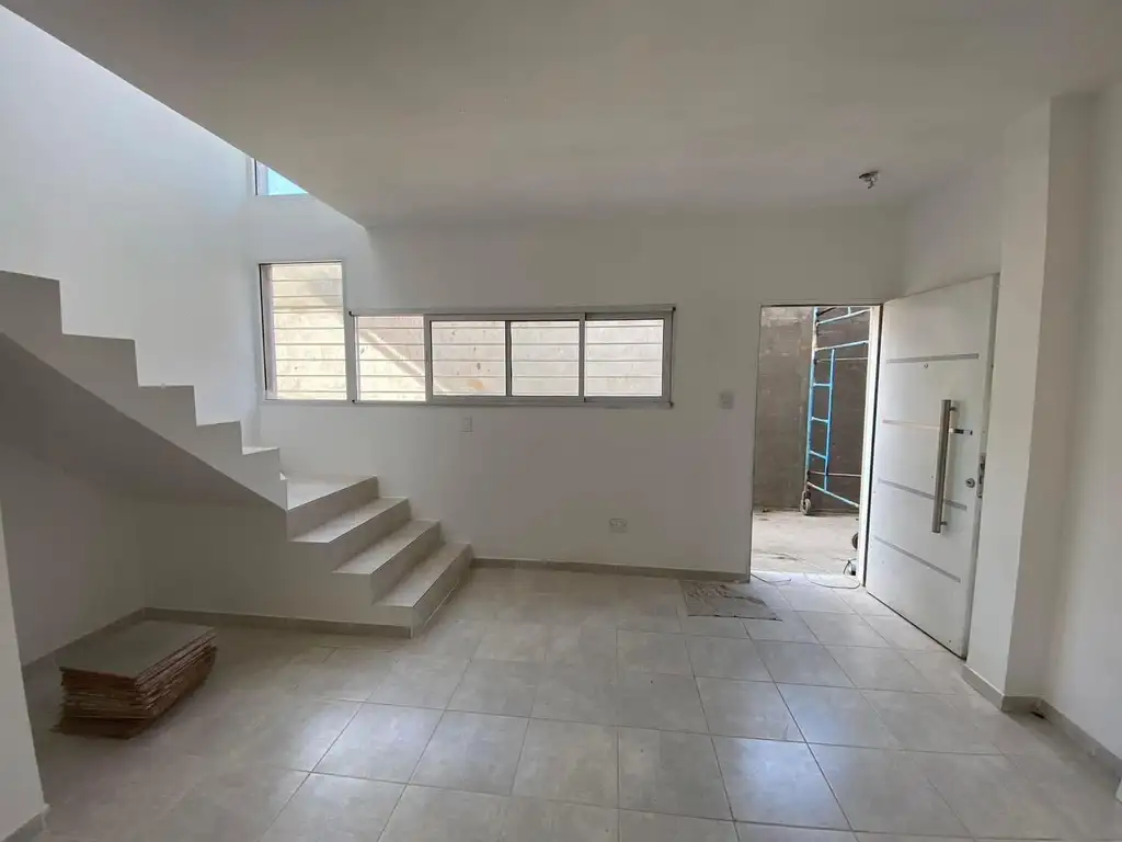 Foto de Alquiler | Casa | 2 Dormitorios | Capitán Bermúdez | Barrio Terranova, imagen 3