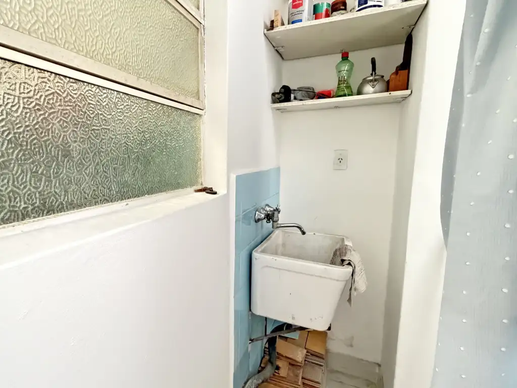 Foto de DEPARTAMENTO 3 AMBIENTES CON BALCON A 1 CUADRA ESTACION COGHLAN, imagen 2