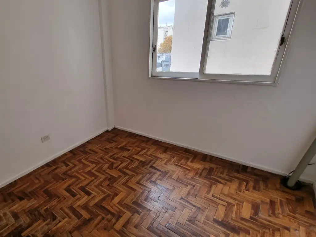 Foto de Excelente dto de 2 amb lateral muy luminoso!, imagen 2