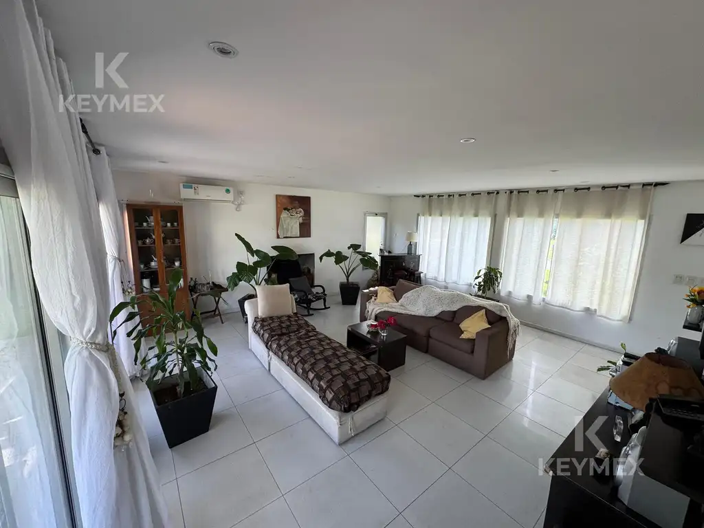 Foto de Casa en venta- 4 ambientes- Canton, imagen 4