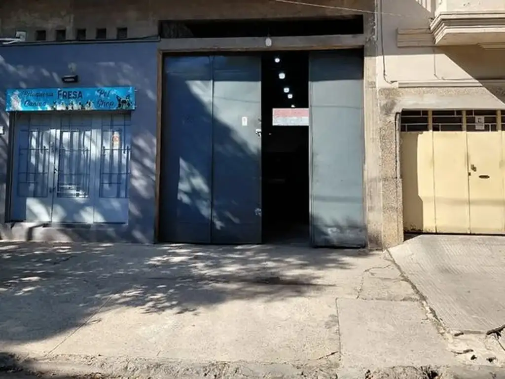 Foto de Galpón en alquiler de 90m2 ubicado en Villa Lugano, imagen 1