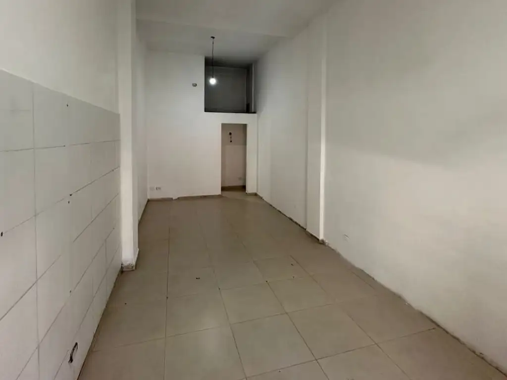 Foto de Local - Alquiler - Argentina, La Matanza - Av. Luro 5472, imagen 5