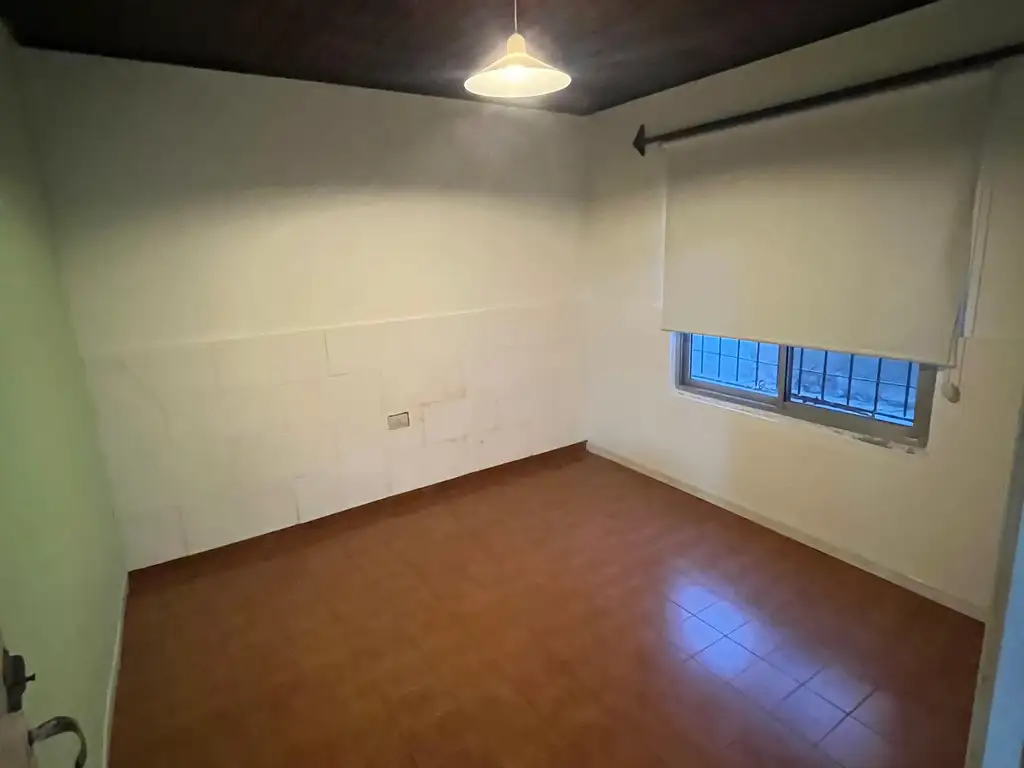 Foto de ALQUILER - LA TABLADA - PH 3 AMBIENTES AL FRENTE CON PATIO y GARAJE, imagen 4