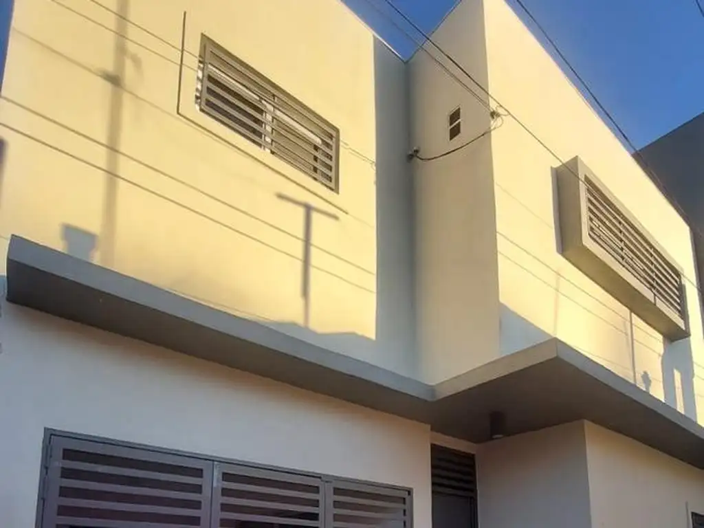 Foto de ALQUILER DEPARTAMENTO DE PASILLO 3 DORMITORIOS ZONA SUR ROSARIO, imagen 2