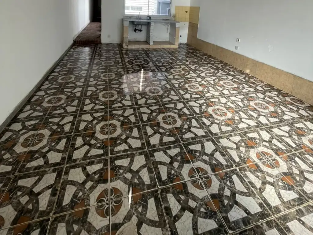 Foto de Alquiler de CASA tipo PH, con 2 habitaciones, patio y cochera., imagen 4