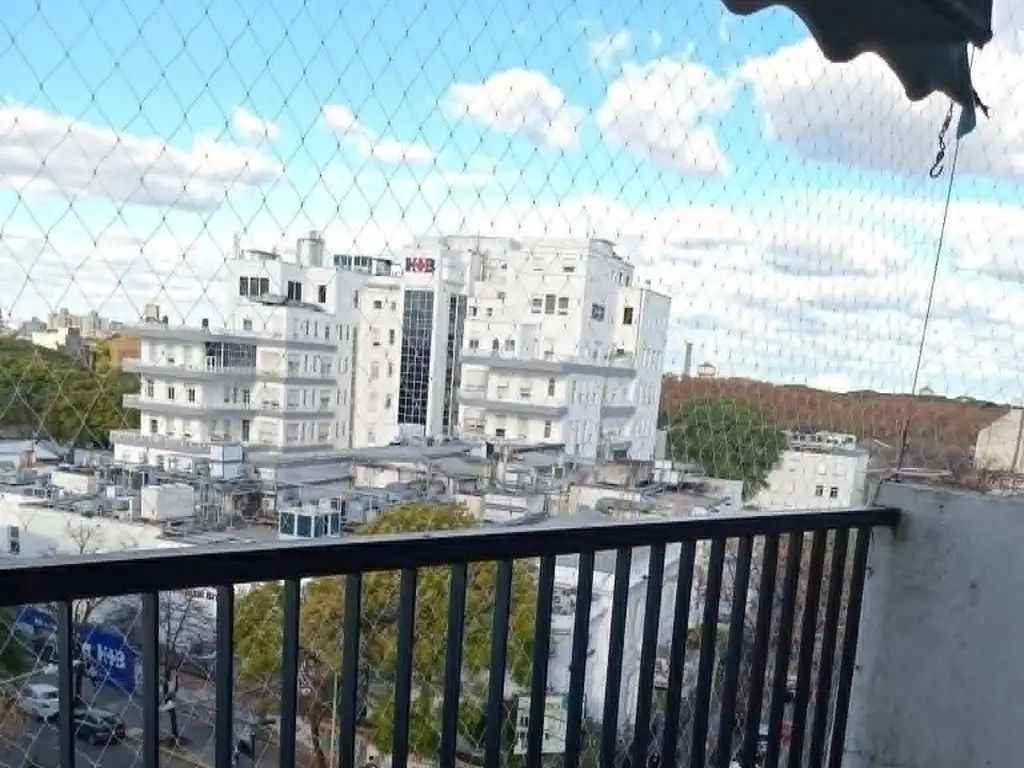 Foto de Muy buen depto de 1 Ambiente al frente con balcon, imagen 3