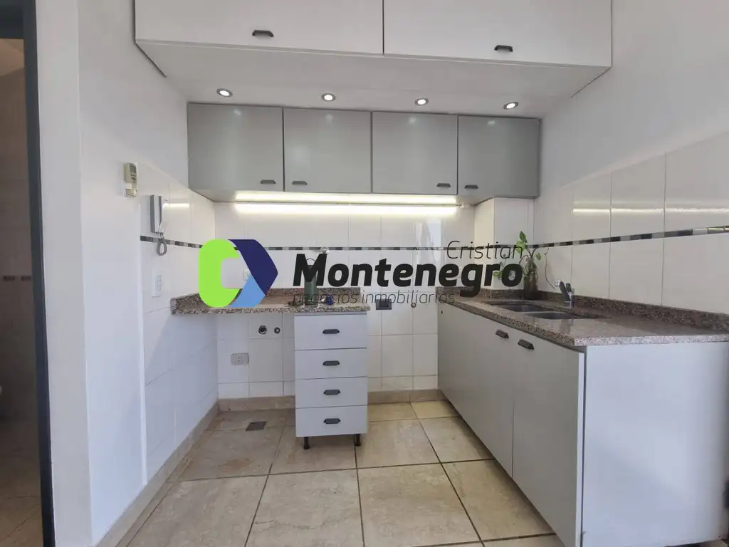 Foto de AMBIENTES+COCHERA EN ALQUILER BERNAL QUILMES, imagen 2