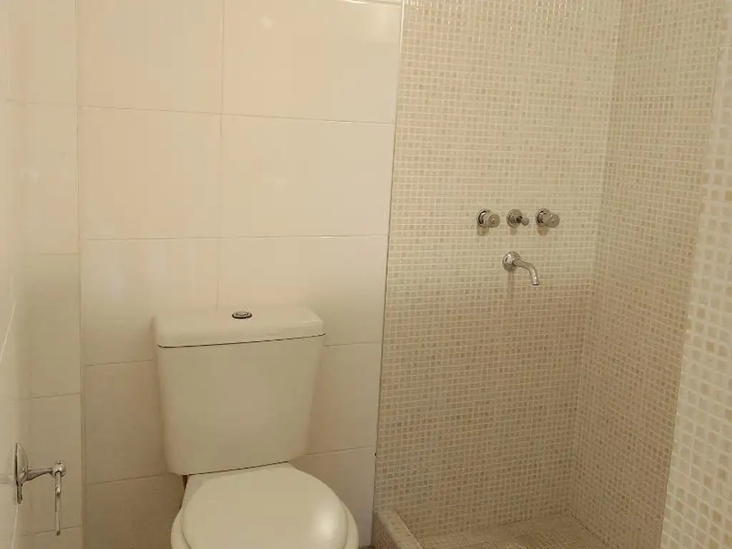 Foto de Amplio monoambiente sin expensas, en Castelar., imagen 1