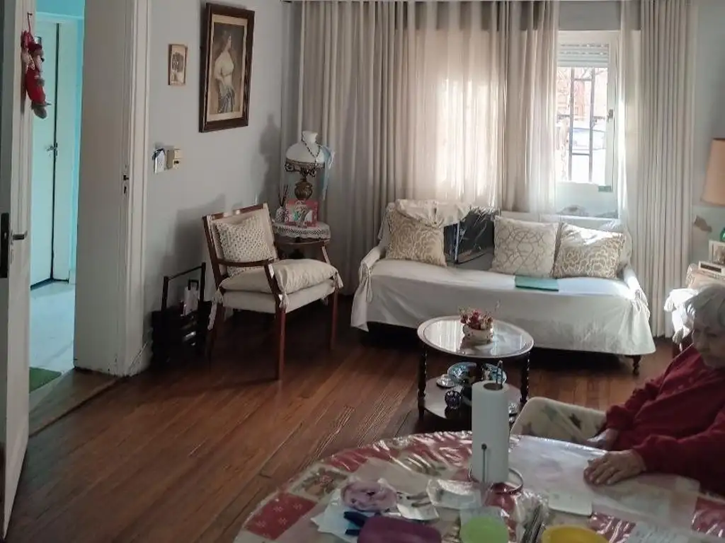 Foto de CASA DE DOS PLANTAS DE 4 AMBIENTES, imagen 4