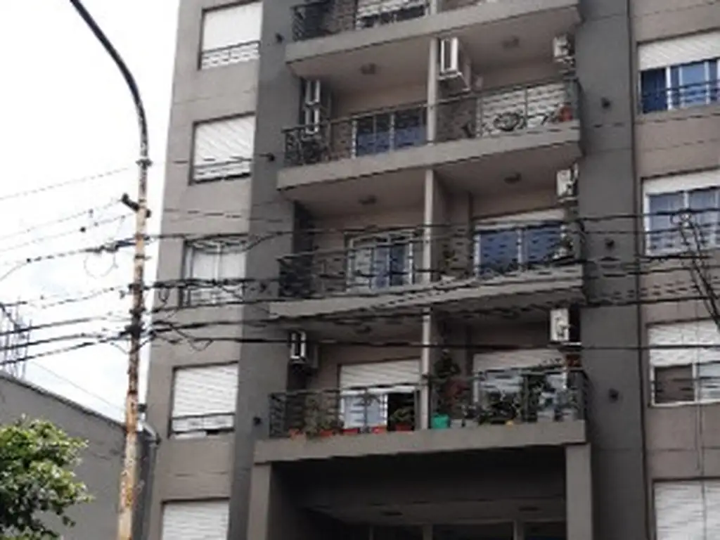 Foto de DEPARTAMENTO MONOAMBIENTE APTO PROFESIONAL EN ALQUILER - MORON CENTRO, imagen 1