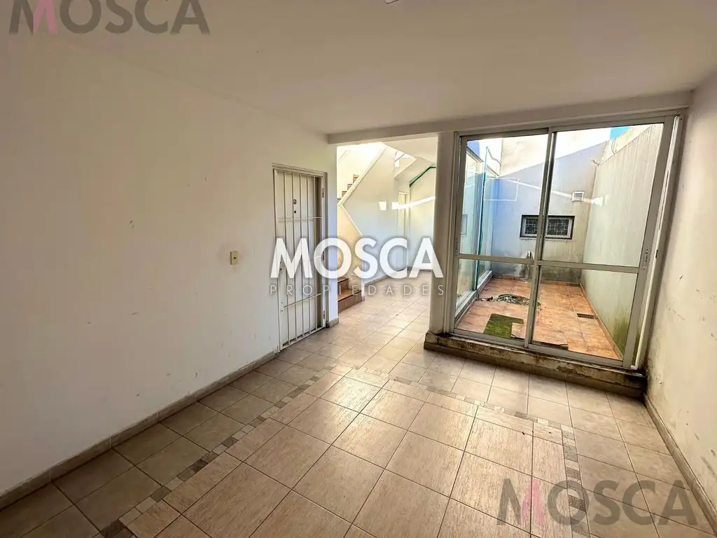 Foto de Monoambiente en alquiler Moreno centro, imagen 2