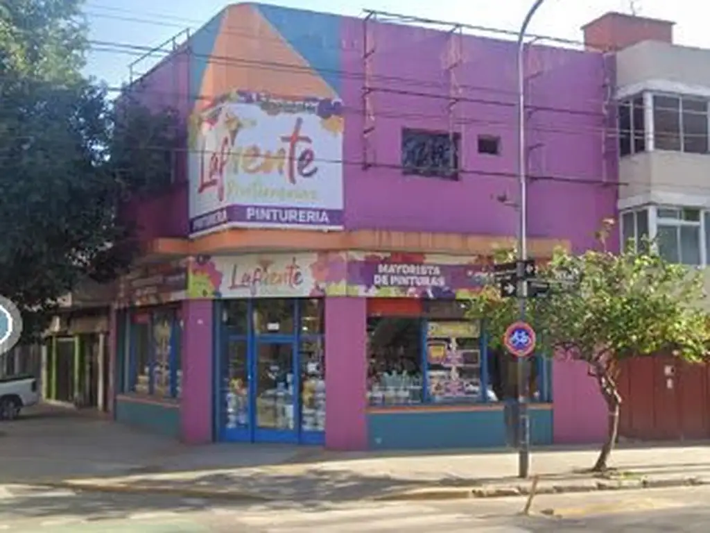 Foto de Local de 3 plantas, imagen 1