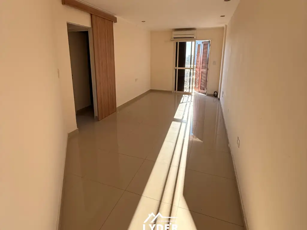 Foto de Departamento en alquiler c/ cochera. Pellegrini 440. 8vo Piso, frente., imagen 4