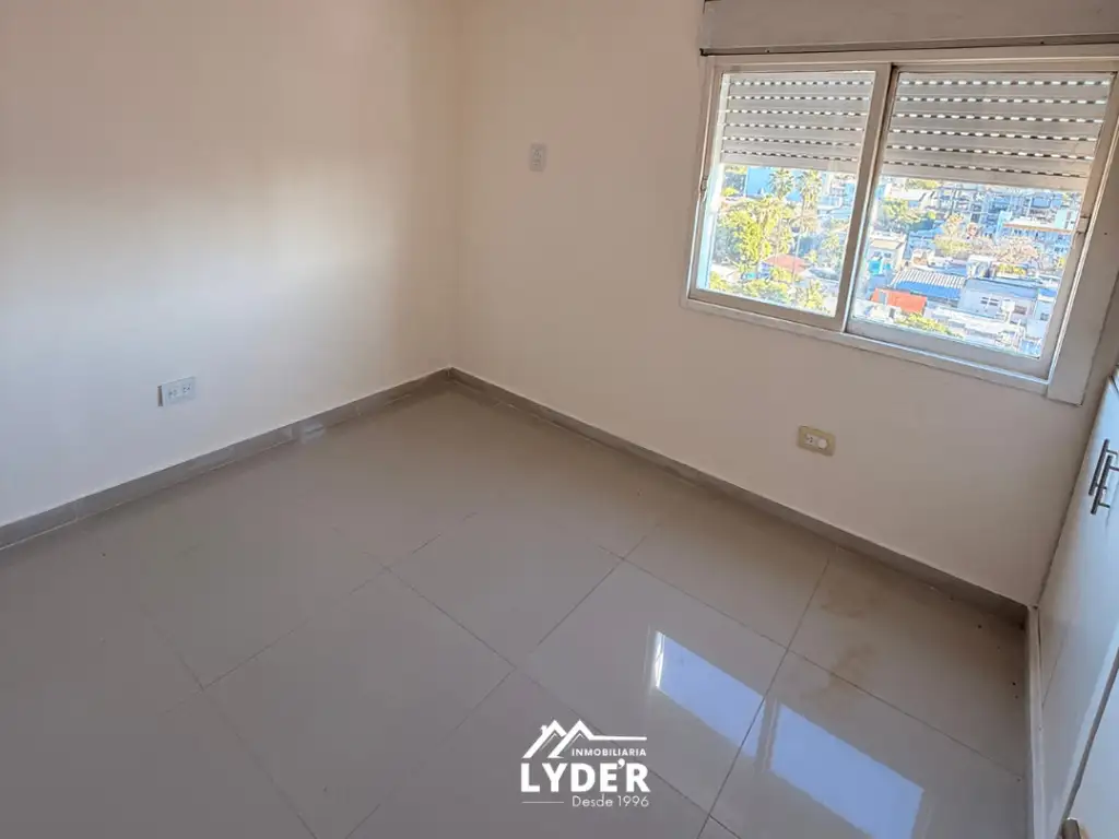 Foto de Departamento en alquiler c/ cochera. Pellegrini 440. 8vo Piso, frente., imagen 3